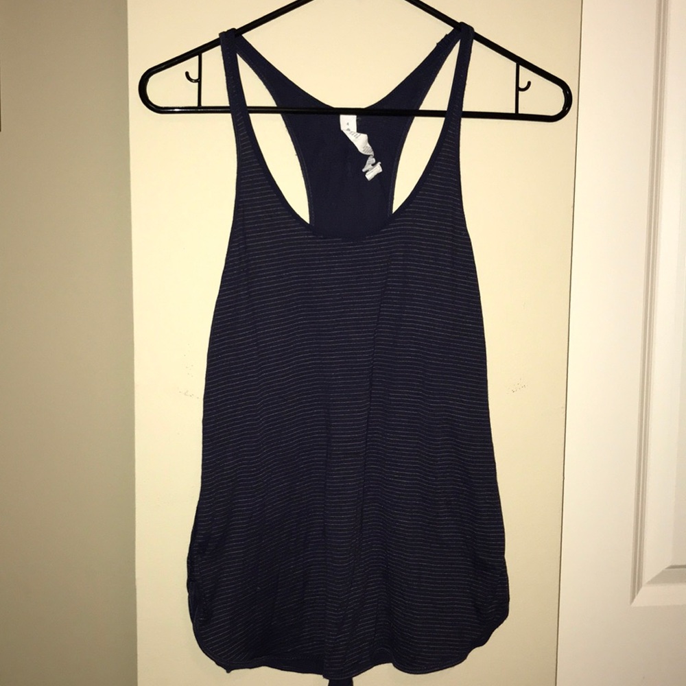 Lululemon muscle tee